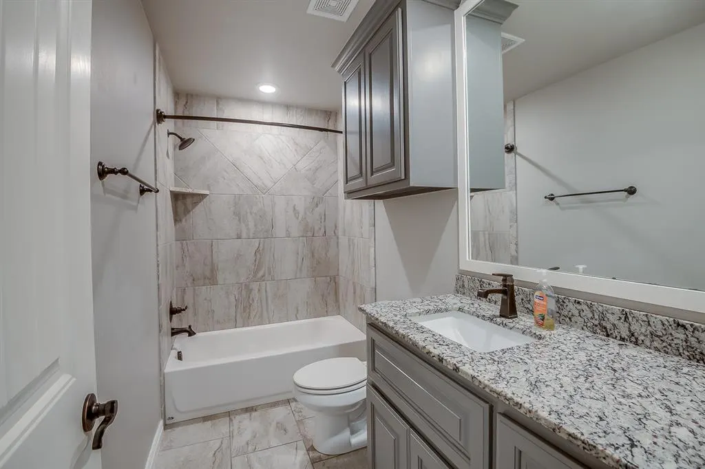 Photo 32 — 1201 NE 35th Street, Moore, OK 73160