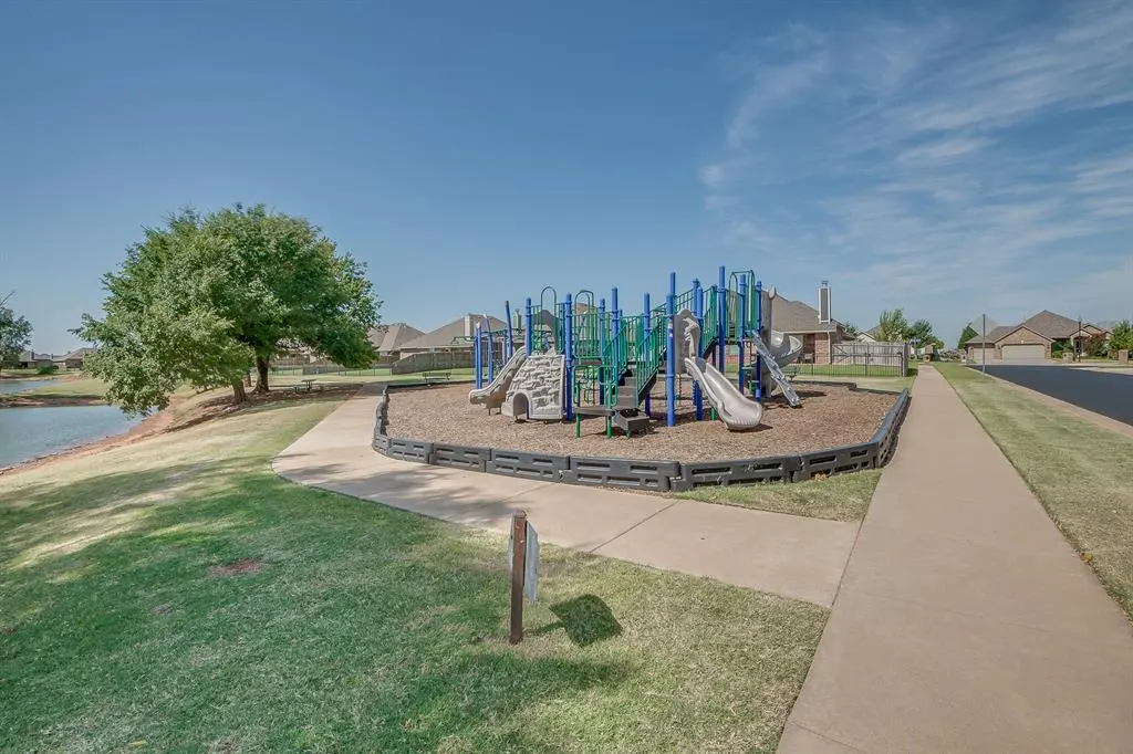 Photo 44 — 1201 NE 35th Street, Moore, OK 73160