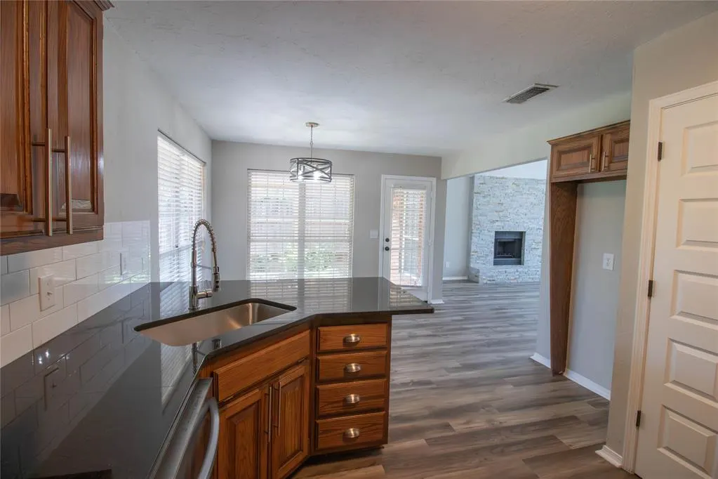 Photo 7 — 525 NW 171st Terrace, Edmond, OK 73012