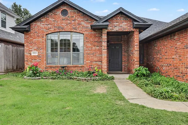 Photo 2 — 9920 Fox Fair, Midwest City, OK 73130