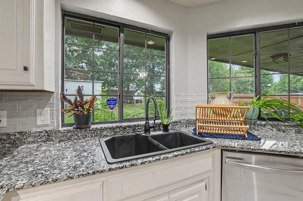 Photo 8 — 9920 Fox Fair, Midwest City, OK 73130