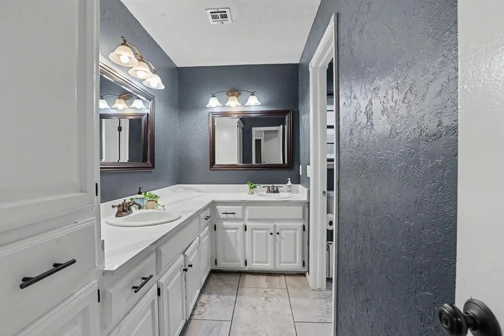 Photo 14 — 9920 Fox Fair, Midwest City, OK 73130