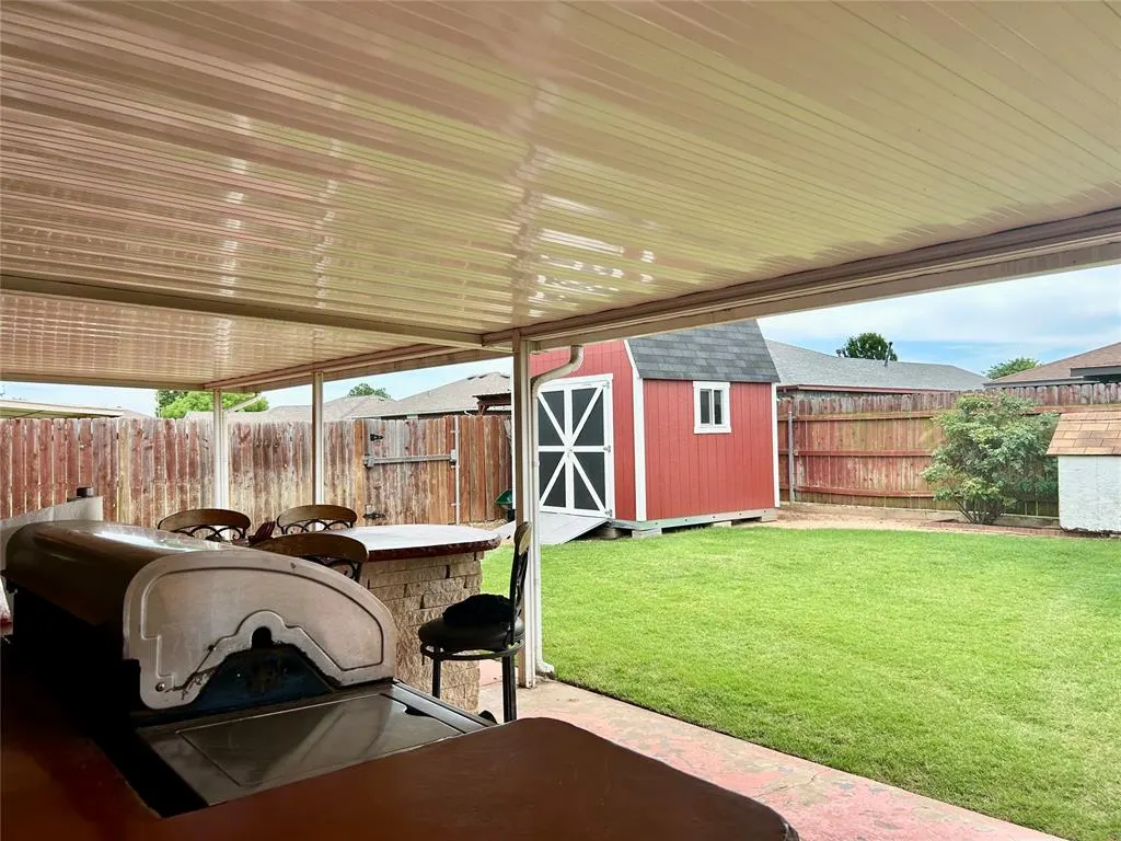 Photo 12 — 1044 NW 19th Street, Moore, OK 73160