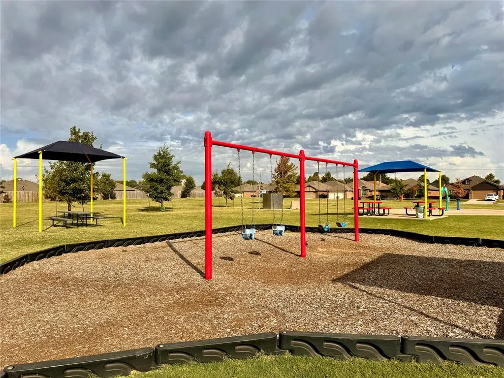 Photo 9 — 1205 Blackjack Creek Drive, Yukon, OK 73099
