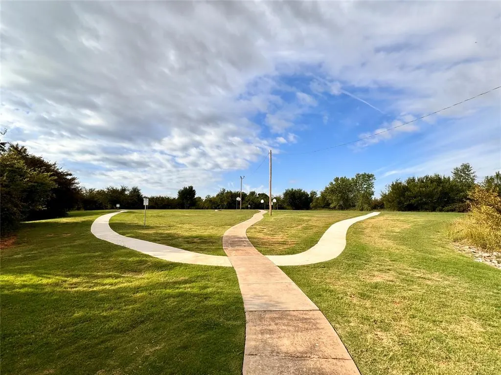 Photo 10 — 1205 Blackjack Creek Drive, Yukon, OK 73099