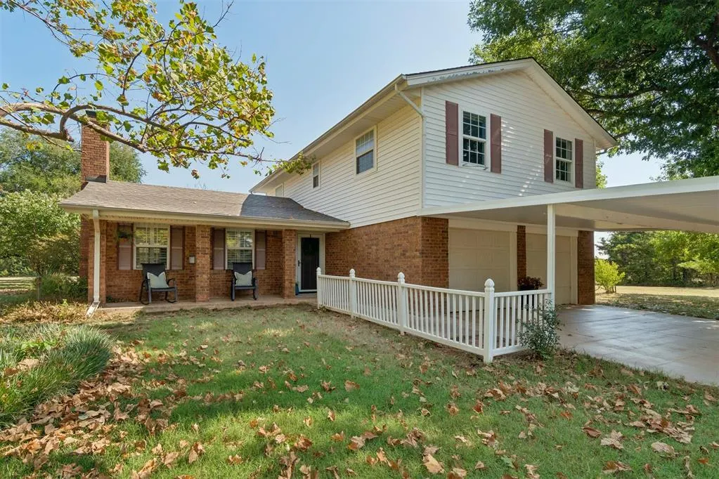 Photo 2 — 7309 Cedar Hill, Tuttle, OK 73089