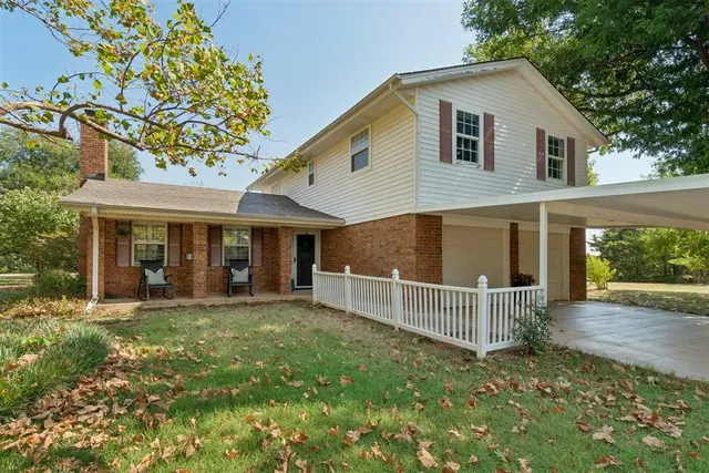 Photo 2 — 7309 Cedar Hill, Tuttle, OK 73089