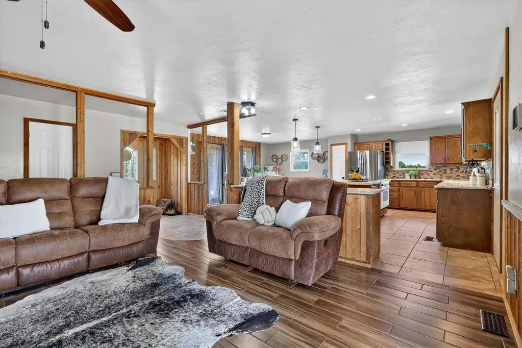 Photo 6 — 2187 County Road 1243, Tuttle, OK 73089