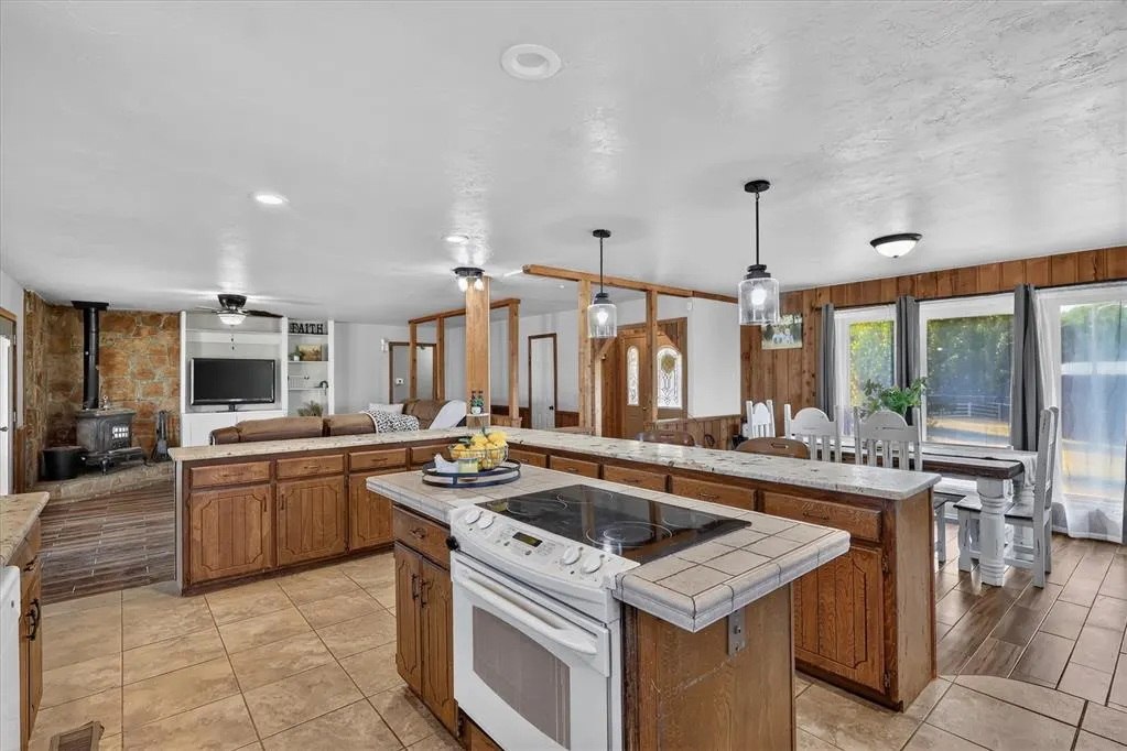 Photo 10 — 2187 County Road 1243, Tuttle, OK 73089