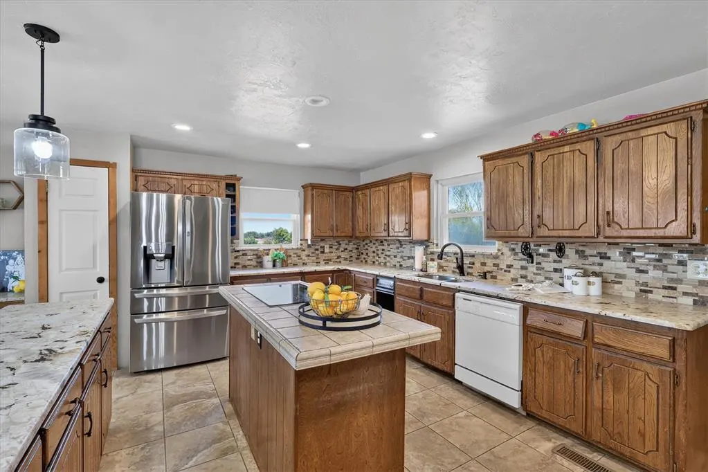 Photo 11 — 2187 County Road 1243, Tuttle, OK 73089