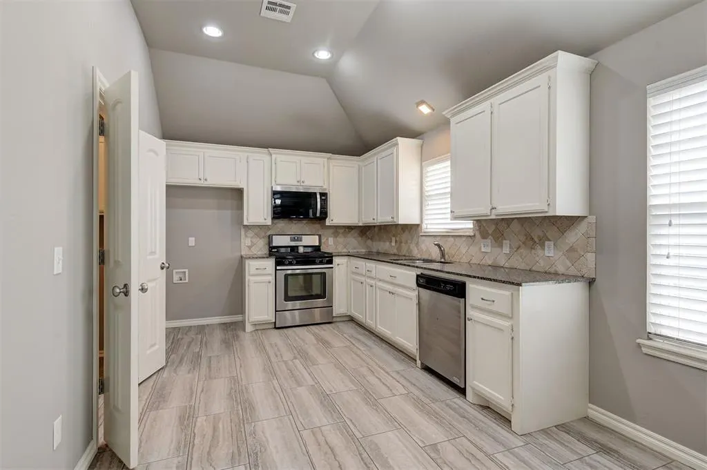 Photo 12 — 394 Cindy Court, Piedmont, OK 73078