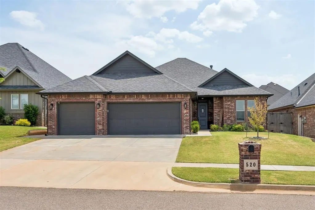 Front exterior — 520 Vintage Drive, Norman, OK 73069