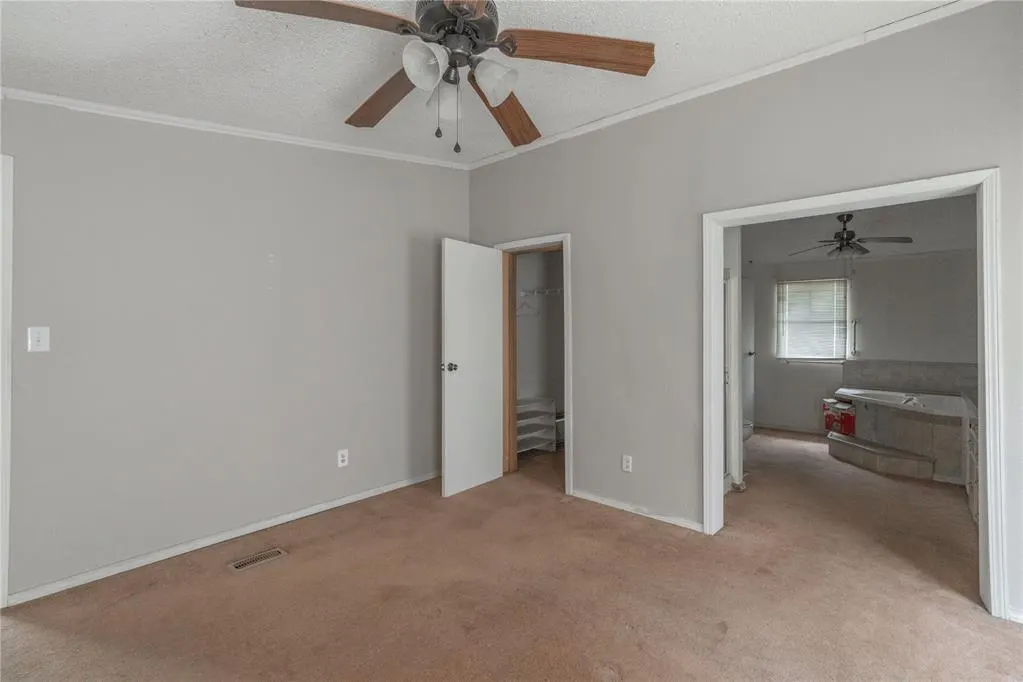 Photo 10 — 2011 SE 136th Avenue, Norman, OK 73026