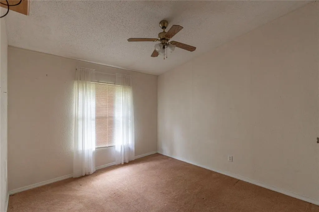 Photo 19 — 2011 SE 136th Avenue, Norman, OK 73026