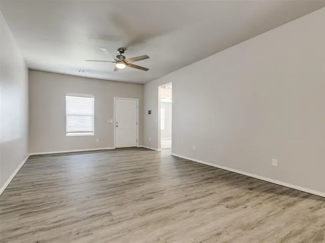 Photo 3 — 452 Fox Den Drive, Newcastle, OK 73065