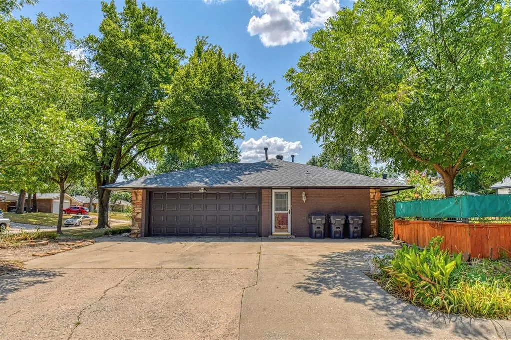 Photo 4 — 2817 N Holloway, Bethany, OK 73008