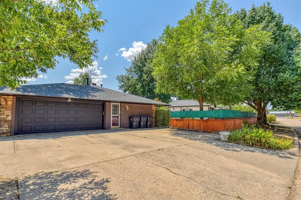 Photo 3 — 2817 N Holloway, Bethany, OK 73008