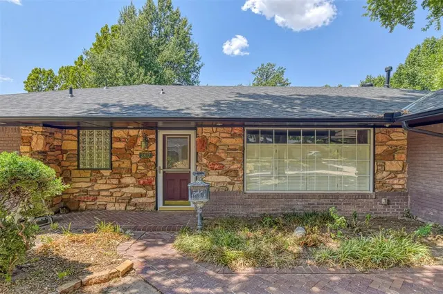 Photo 2 — 2817 N Holloway, Bethany, OK 73008