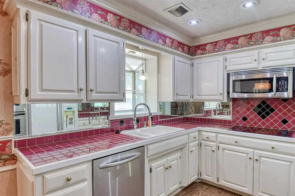 Photo 14 — 2817 N Holloway, Bethany, OK 73008