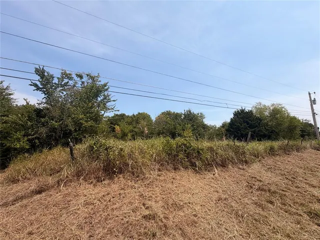 Photo 2 — 0000 E Highland Street, Tecumseh, OK 74873