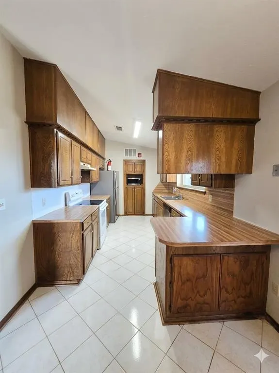Photo 7 — 1421 Savannah Circle, Altus, OK 73521