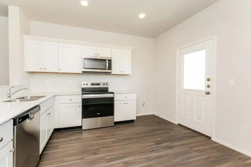 Photo 3 — 2005 Dogwood Drive, El Reno, OK 73036