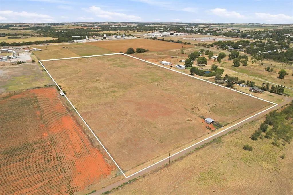 Front exterior — Spencer Road, Elk City, OK 73644
