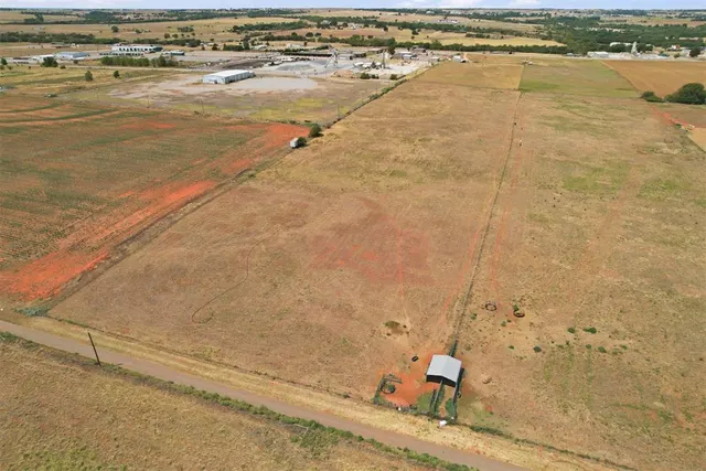 Photo 3 — Spencer Road, Elk City, OK 73644