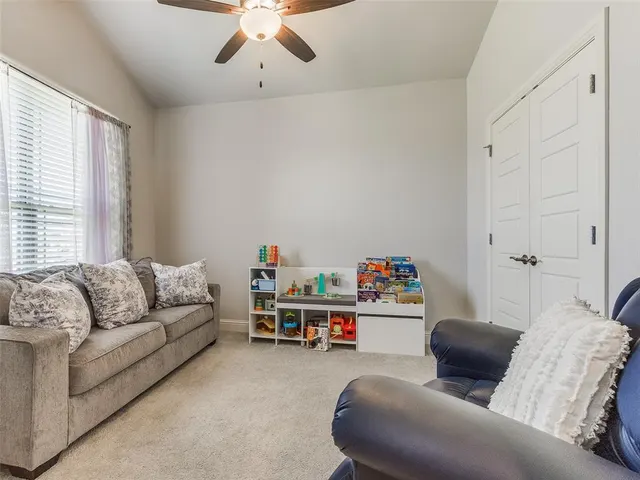 Photo 8 — 18455 Stagecoach Trail, Norman, OK 73072