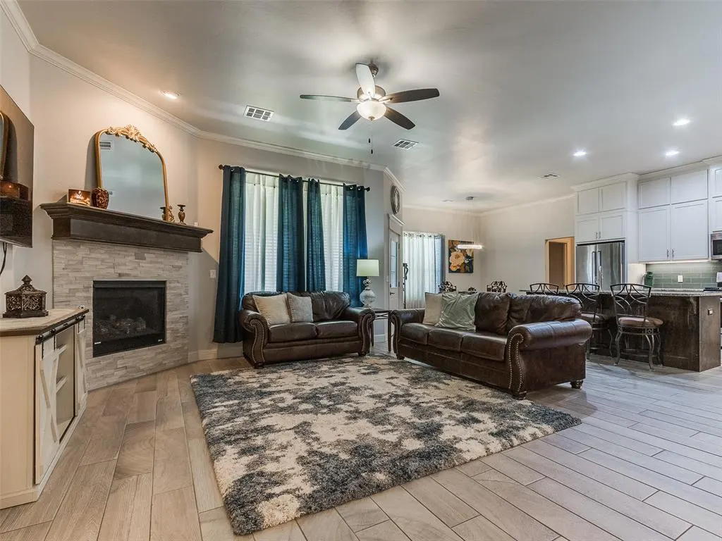 Photo 9 — 18455 Stagecoach Trail, Norman, OK 73072