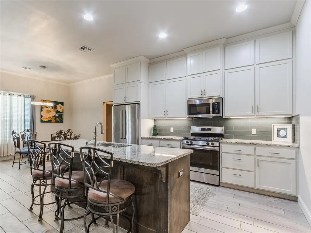 Photo 14 — 18455 Stagecoach Trail, Norman, OK 73072