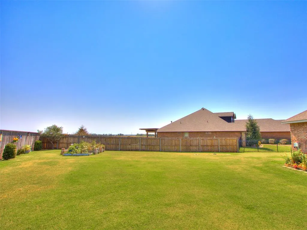 Photo 37 — 18455 Stagecoach Trail, Norman, OK 73072