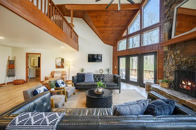 Photo 6 — 152 Mitchell Lane, Broken Bow, OK 74728