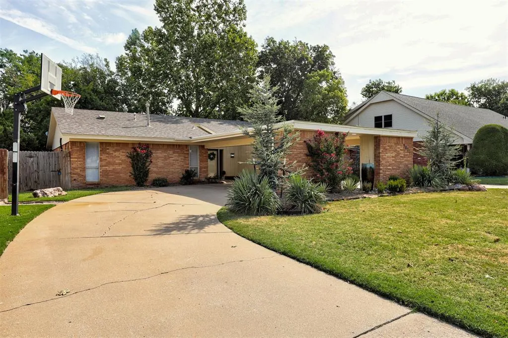 Photo 2 — 3021 Brookhollow Road, Oklahoma City, OK 73120