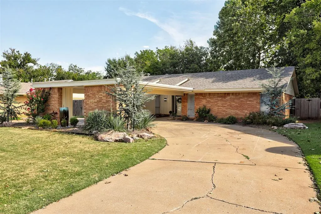 Photo 3 — 3021 Brookhollow Road, Oklahoma City, OK 73120