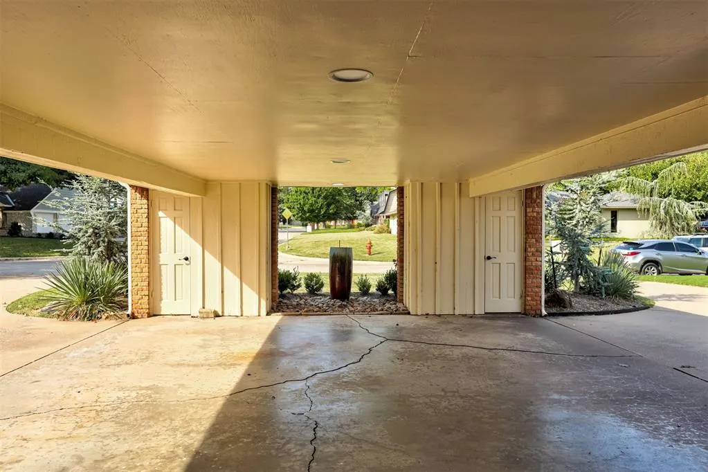 Photo 4 — 3021 Brookhollow Road, Oklahoma City, OK 73120