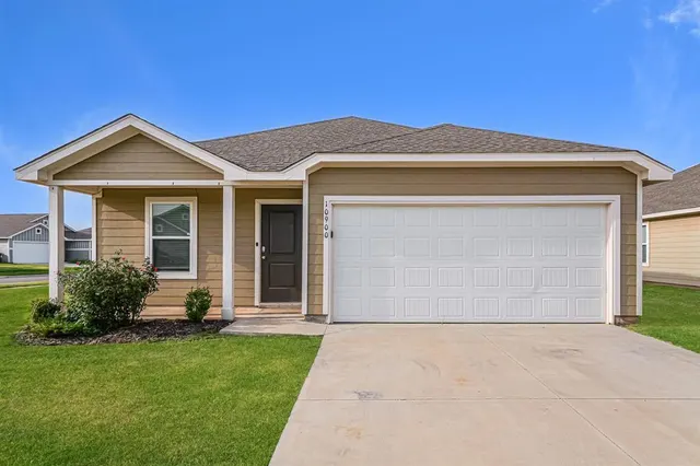 Front exterior — 10900 SW 22nd Street, Yukon, OK 73099