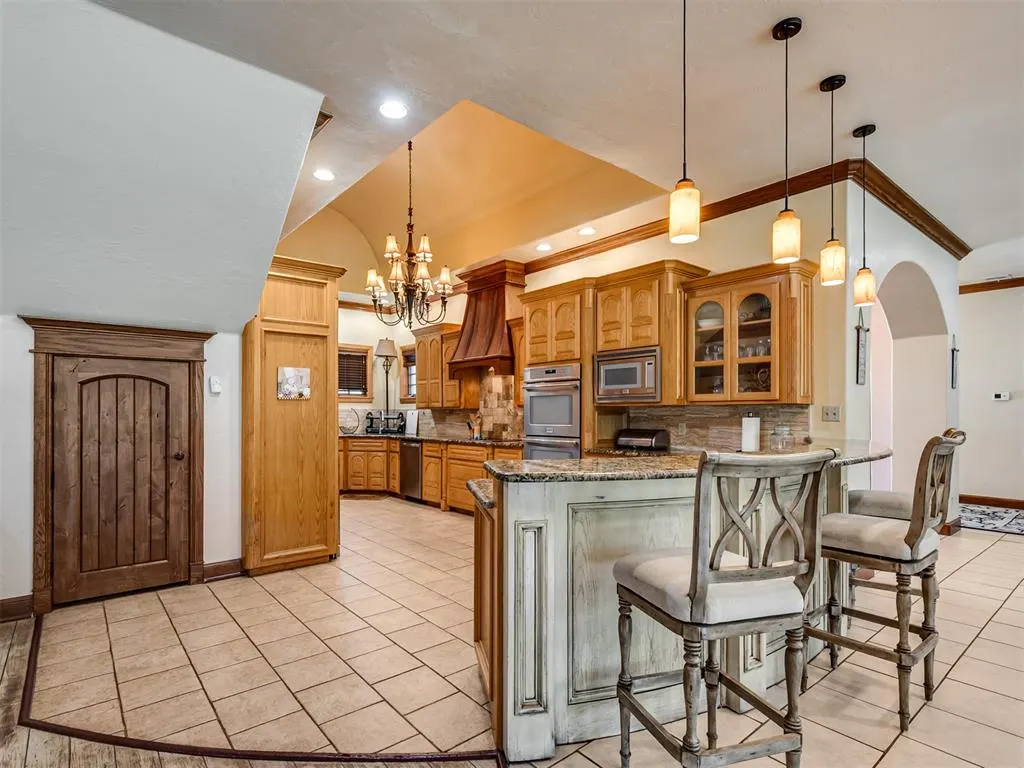 Photo 11 — 4614 NE 67th Street, Oklahoma City, OK 73121