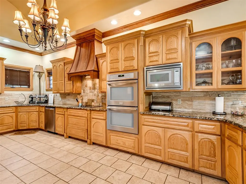 Photo 12 — 4614 NE 67th Street, Oklahoma City, OK 73121