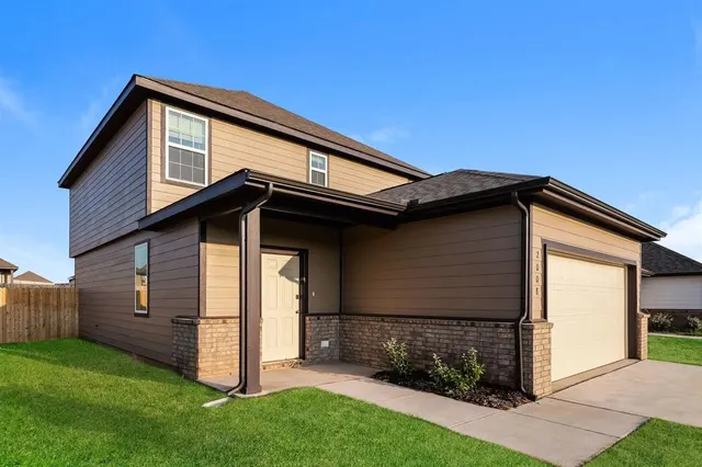 Photo 2 — 2008 Dogwood Drive, El Reno, OK 73036