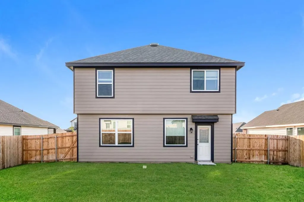 Photo 3 — 2008 Dogwood Drive, El Reno, OK 73036