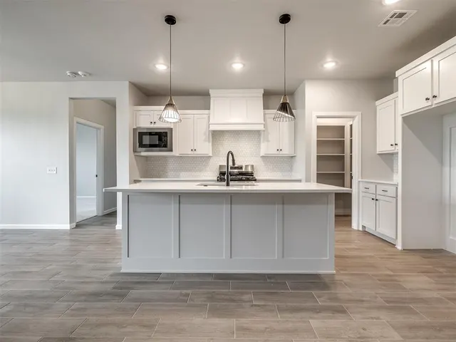 Photo 7 — 14313 Village Trail, Piedmont, OK 73078