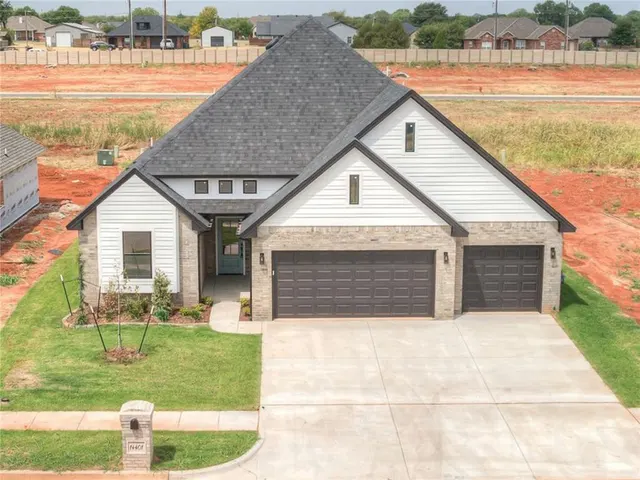 Photo 2 — 14401 Village Trail, Piedmont, OK 73078
