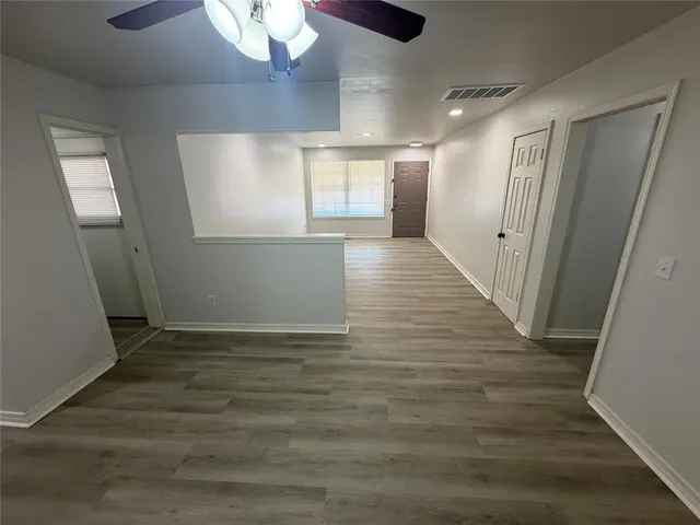 Photo 2 — 2009 S Rankin Street, Edmond, OK 73013