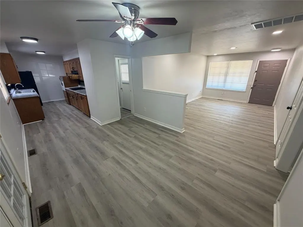 Photo 3 — 2009 S Rankin Street, Edmond, OK 73013