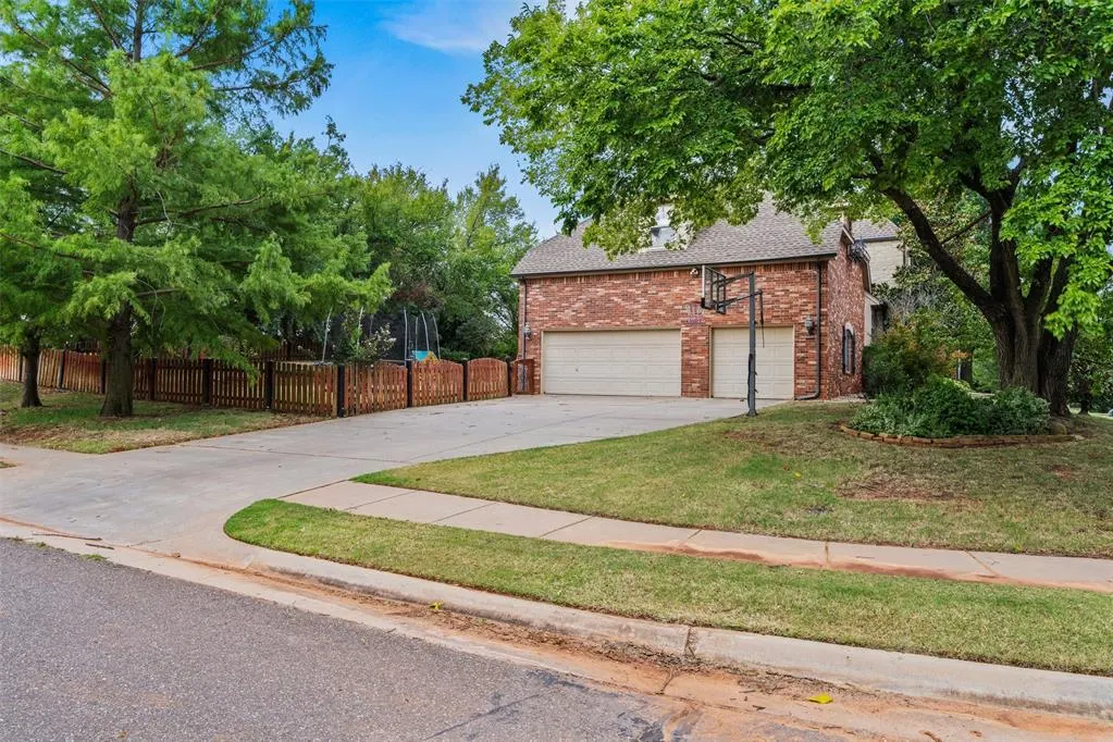 Photo 3 — 5700 NE 107th Street, Oklahoma City, OK 73151