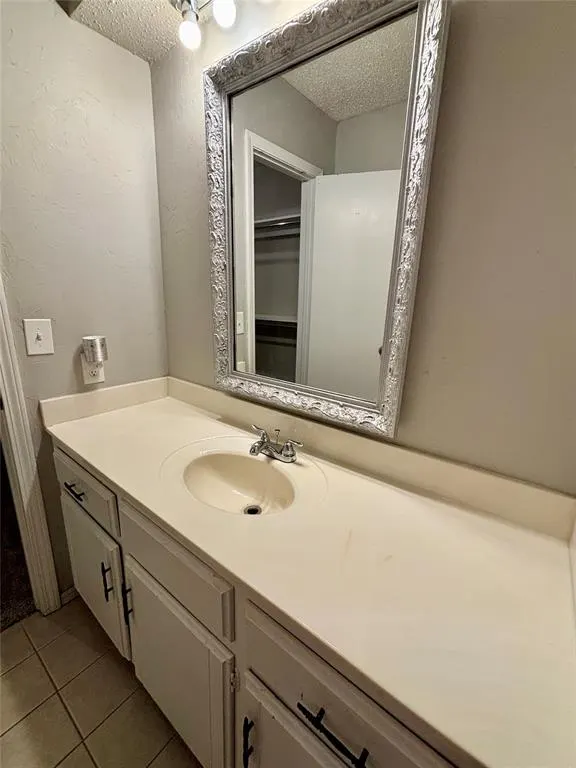 Photo 13 — 11905 N Mustang Road, Yukon, OK 73099
