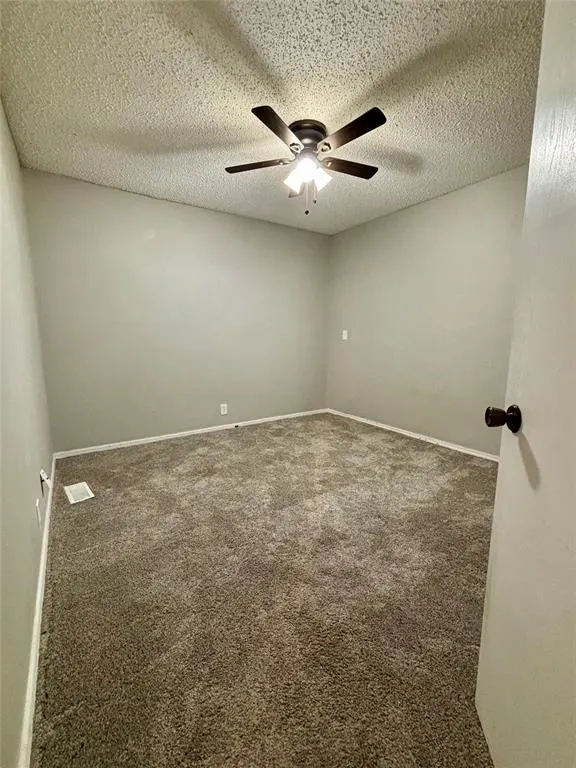 Photo 16 — 11905 N Mustang Road, Yukon, OK 73099