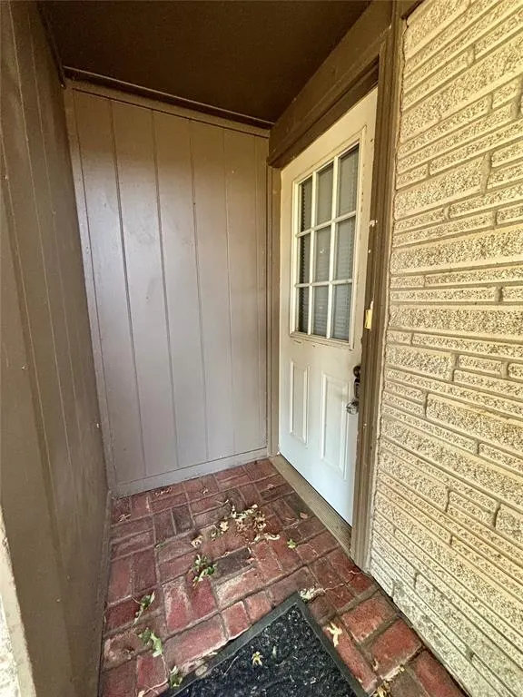 Photo 2 — 11907 N Mustang Road, Yukon, OK 73099