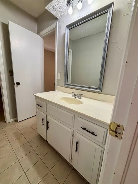 Photo 5 — 11907 N Mustang Road, Yukon, OK 73099